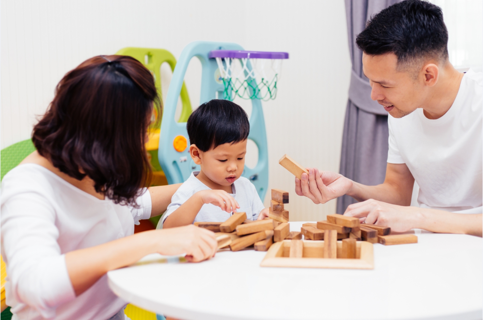 暑假“放养”不等于放任：上班族父母，如何打造孩子高效又快乐的夏天？